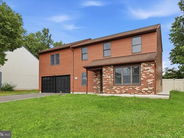 14 Lancaster Ct, Westampton, NJ 08060