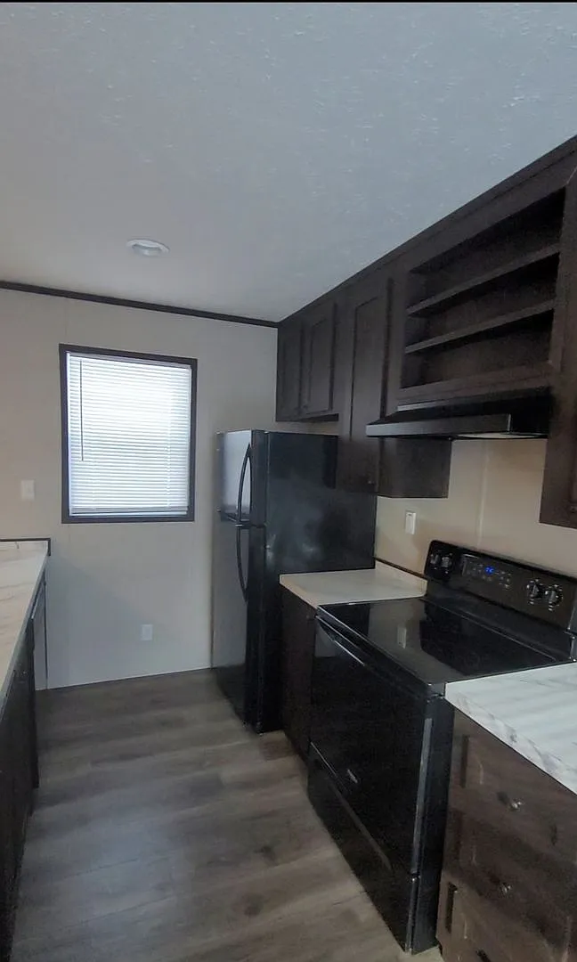 Dickinson Mobile Home Park — Photo 3