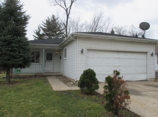 721 Parkway Ave, Elgin, IL 60120