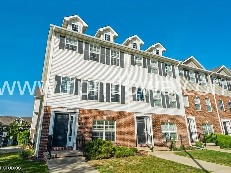6905 Jack London Dr — Photo 1