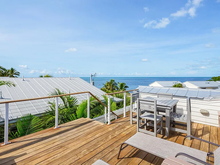 Private Rooftop Patio - Ocean View