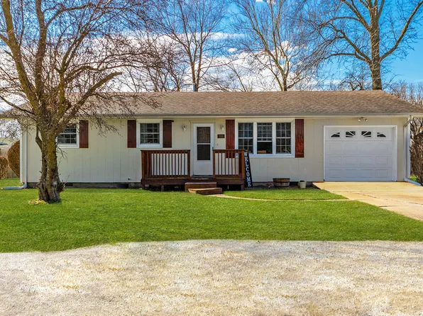 740 W Bruton St, Centralia, MO 65240