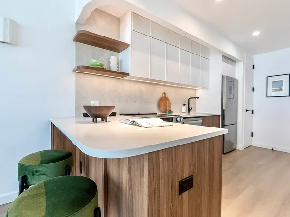 953 Dean Street image 5 of 9