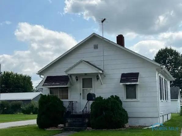 1101 Roosevelt St, Fremont, OH 43420