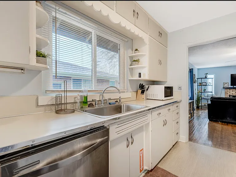 2533 E Buena Ventura St #1 — Photo 14