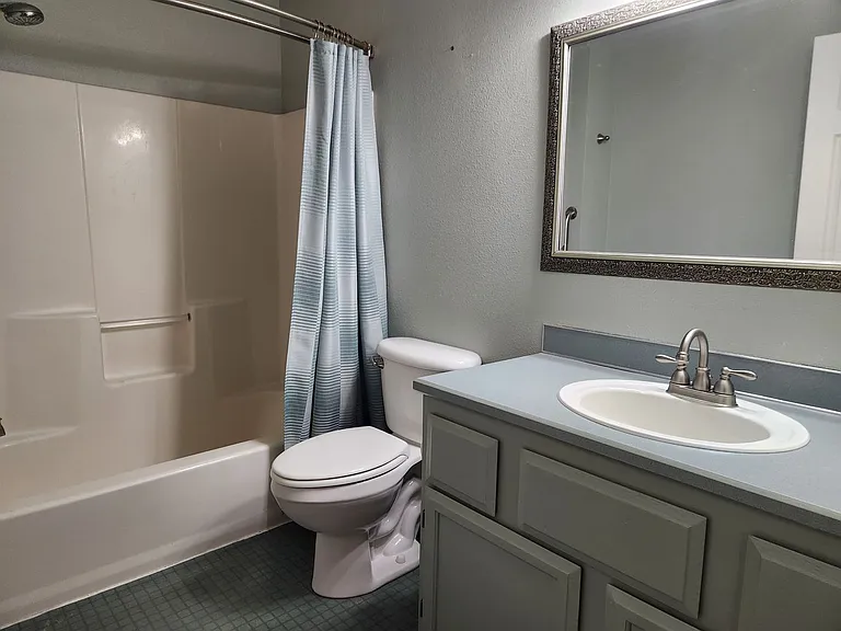 313 E Main St — Photo 12