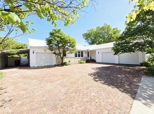 126 Parkside Cir, Junction City, KS 66441
