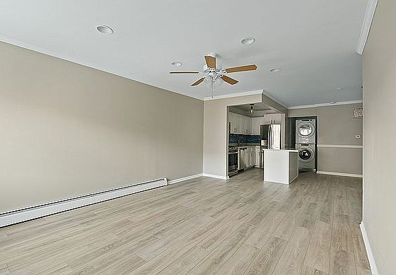 3rd image of 10 Columbus Pl #2