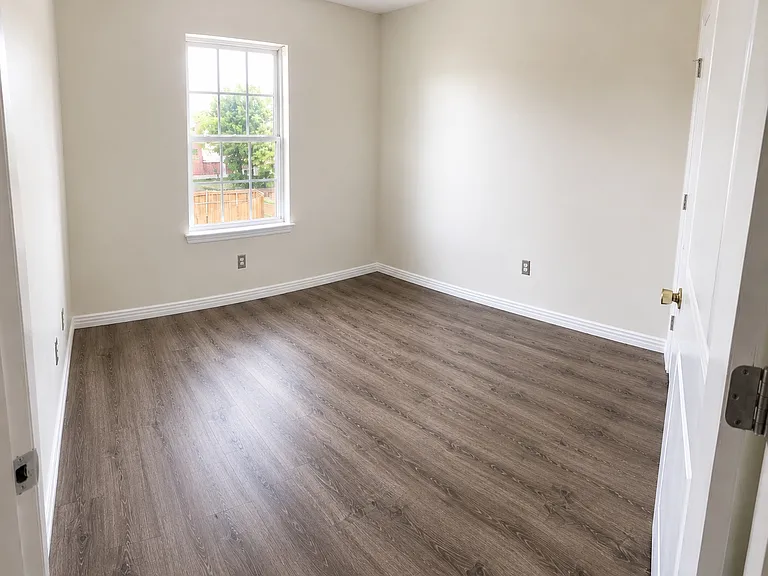 1918 High Meadow Dr — Photo 9