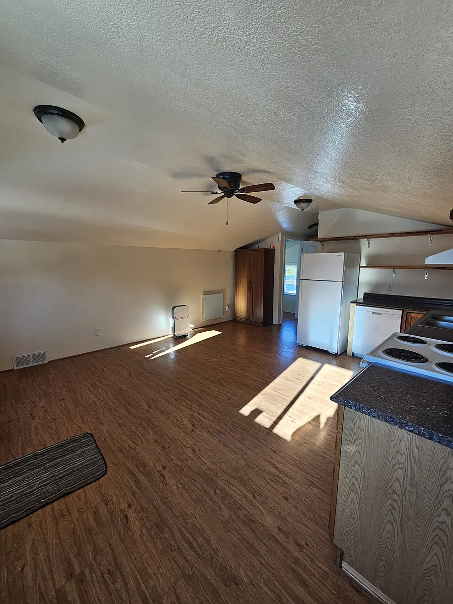 Building Photo - 3404 Red Marble Rd #1