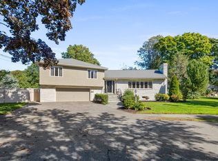 11 Fieldbrook Rd, Marblehead, MA 01945