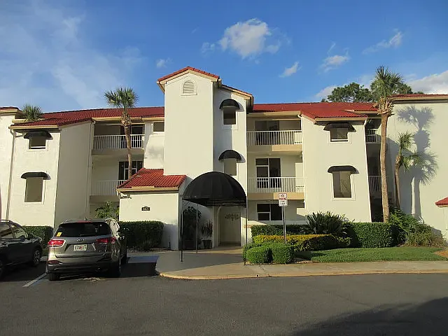 443 Hamptoncrest Cir #103 — Photo 1