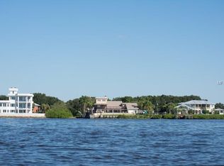 7400 Bay Dr, Tampa, FL 33635