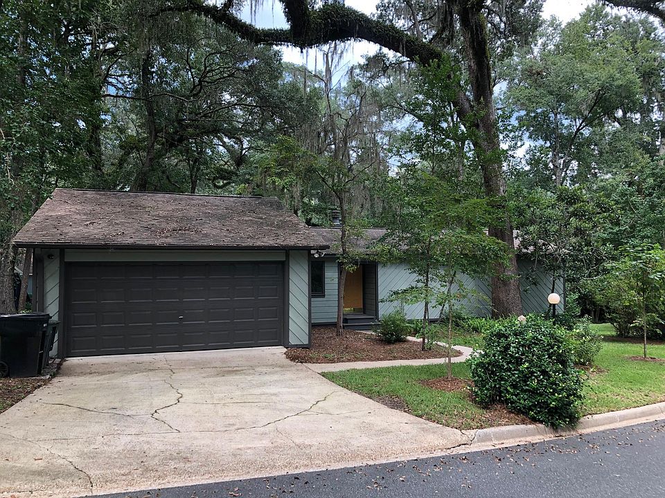 Front entrance and 2 car-garage