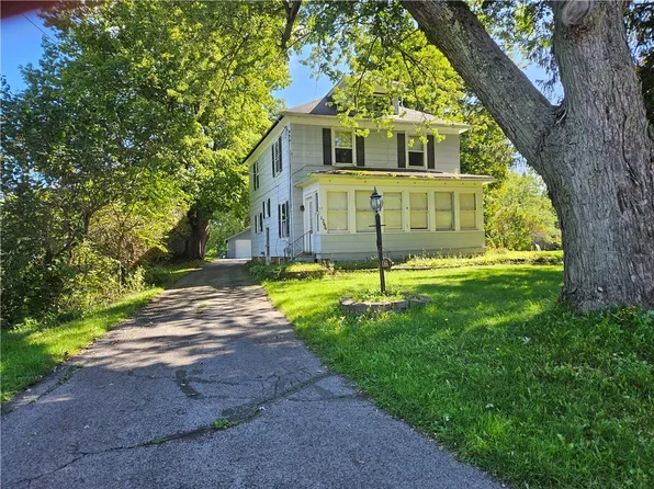 1766 Maple Ave, Palmyra, NY 14522
