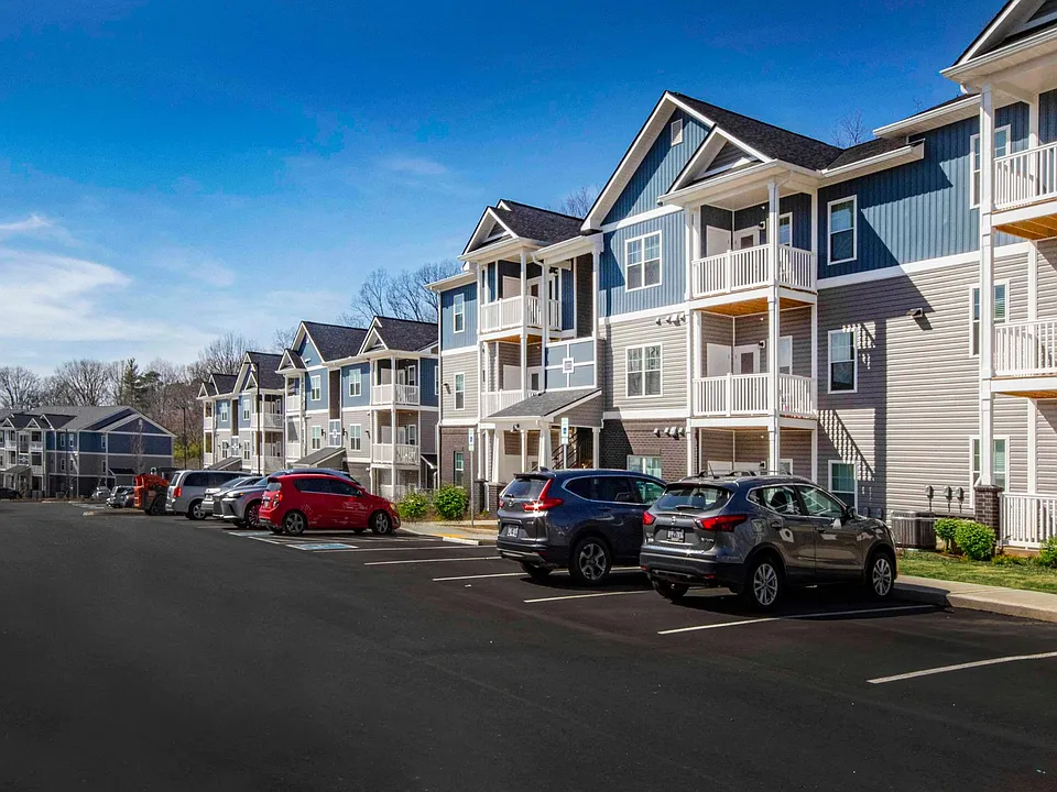 Farragut Pointe