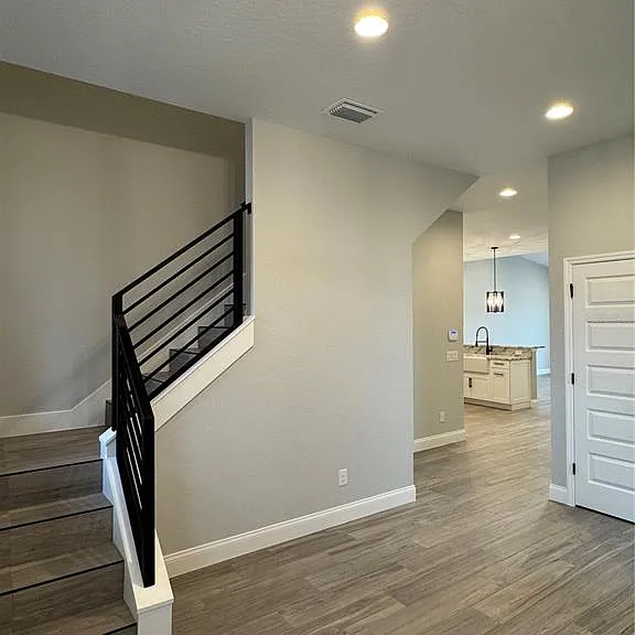 1172 Windjammer Dr — Photo 4