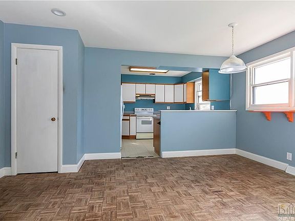 5th image of 2517 Clark Ave