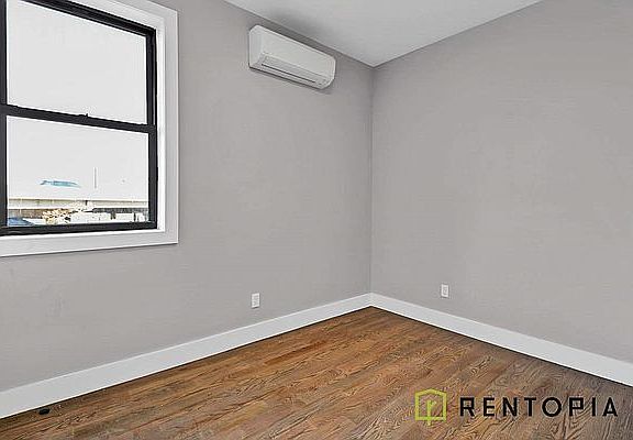 5th image of 644 Lorimer St #2A