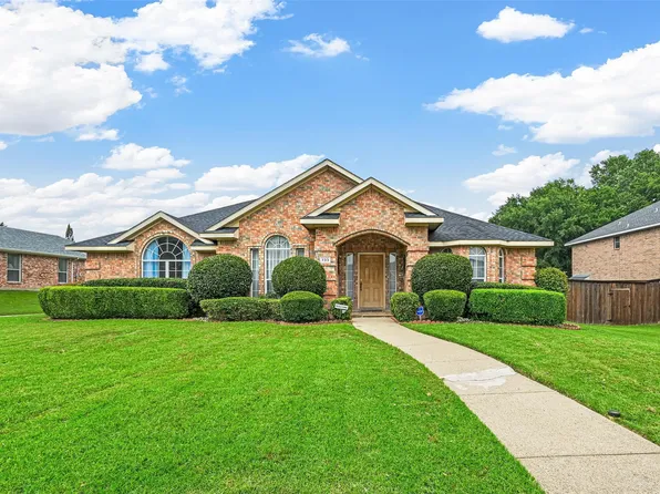 733 Regalwood Dr, Desoto, TX 75115