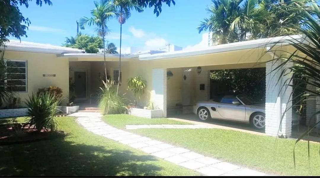 1826 Biarritz Dr — Photo 4