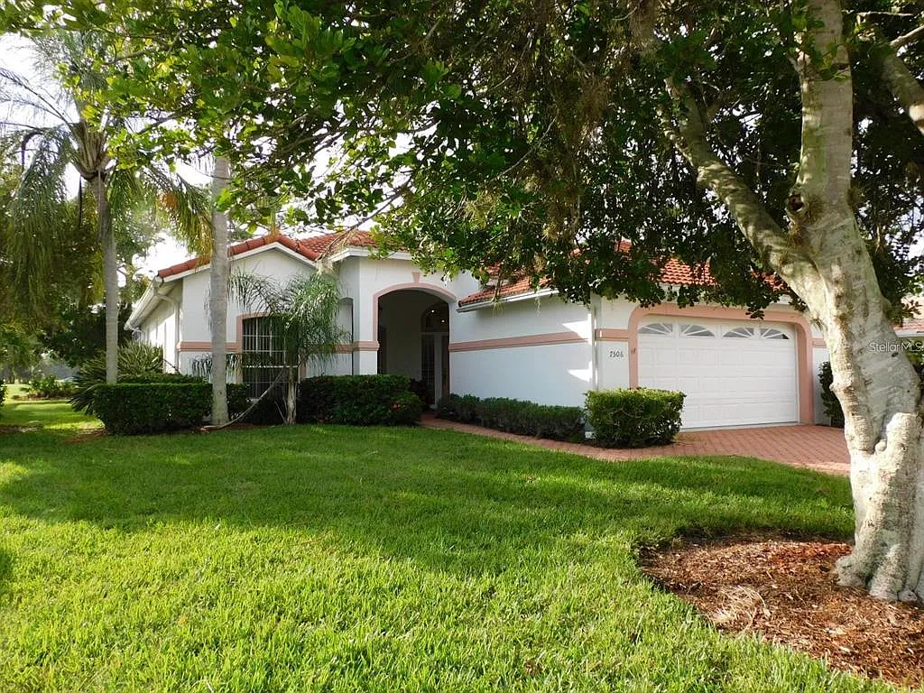 3 bed, 2.0 bath, 1747 sqft, $6,000 — Photo 1