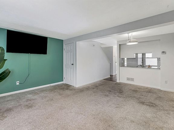 5th image of 8080 Mill Creek Cir