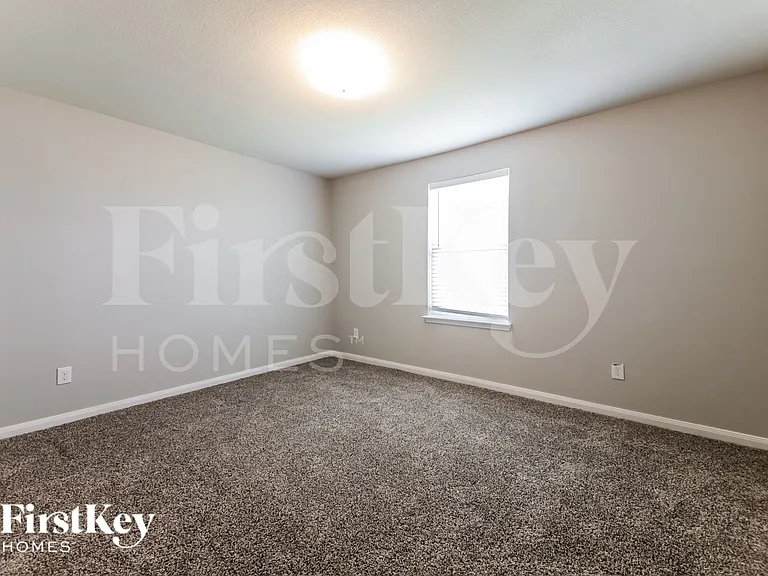 9005 Woodfern Dr — Photo 13