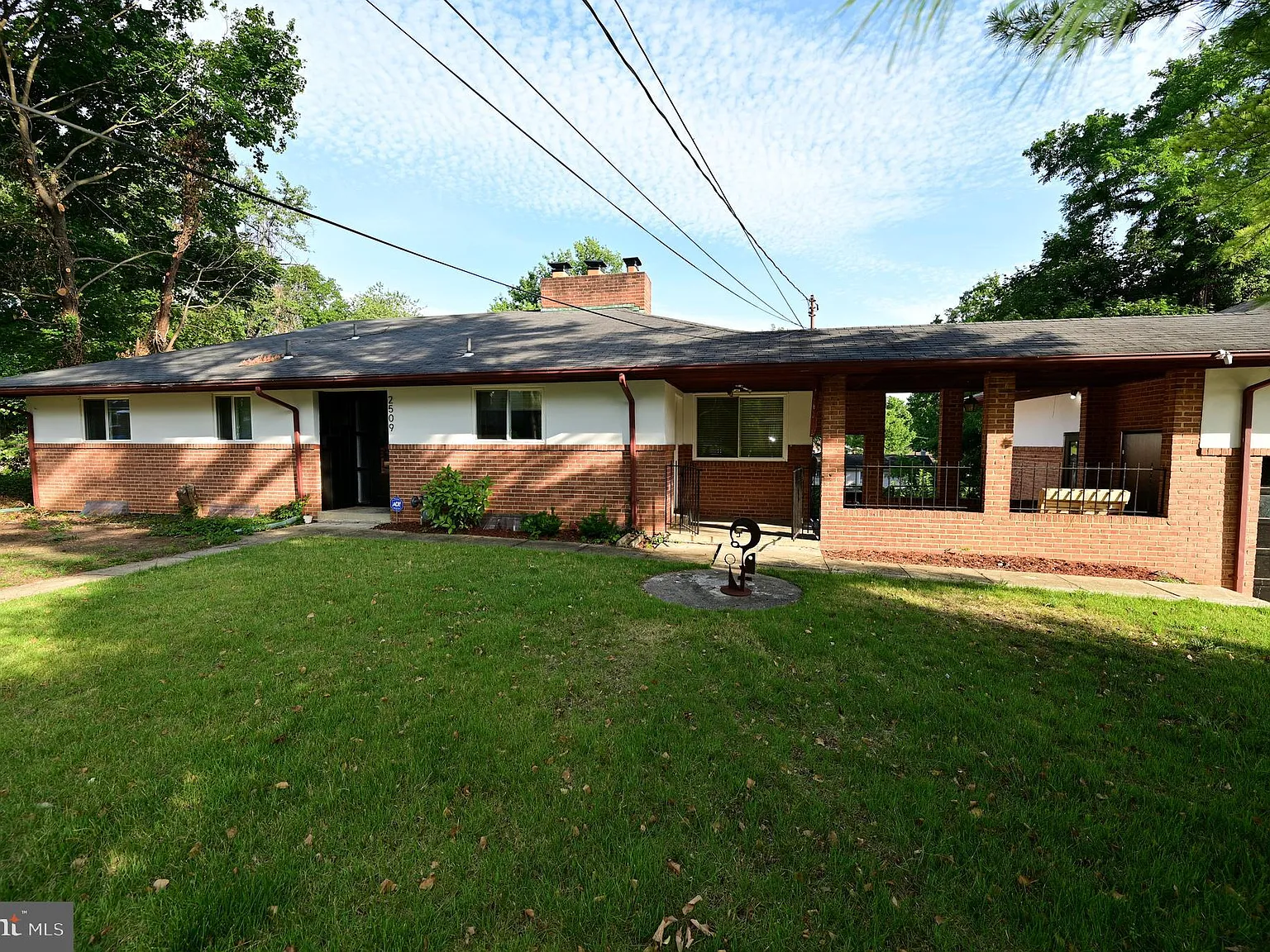 4 bed, 2.5 bath, 2717 sqft, $3,250 — Photo 1