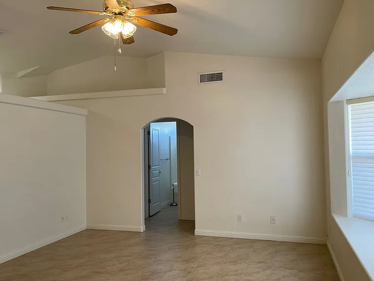 3610 Breakwater Dr — Photo 12