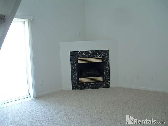 3rd image of 2236 Lesner Cres APT 301