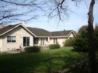 451 Countryside Cir, Santa Rosa, CA 95401
