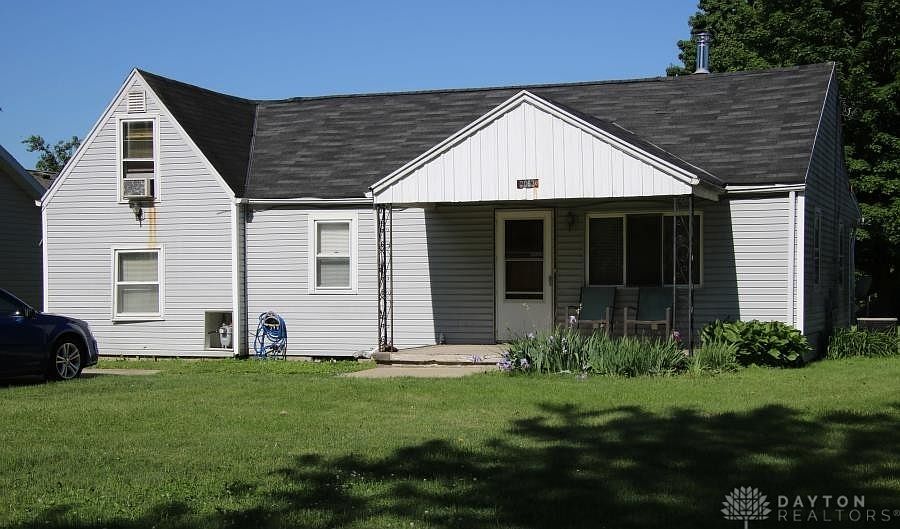 1st image of 2063 Dorothy Ave