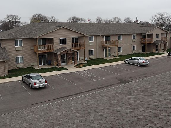 5th image of 102 Gardens Ct APT 9