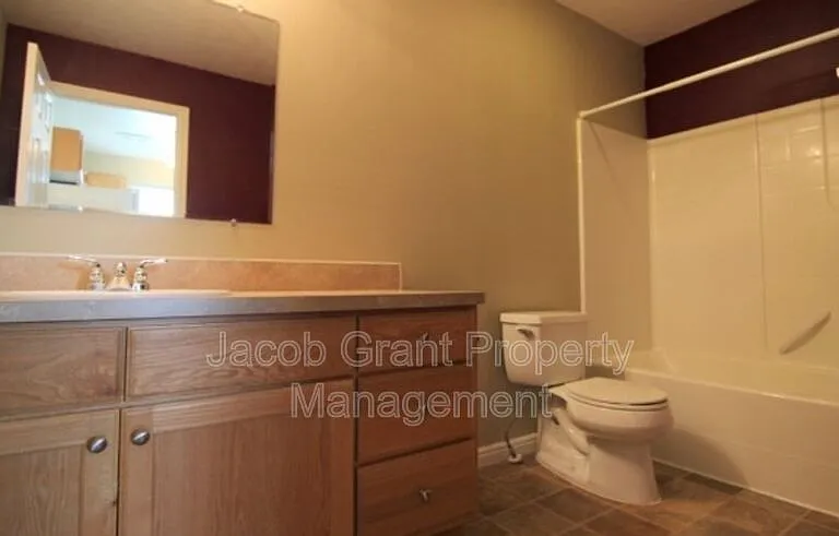980 Eve Dr #1 — Photo 9