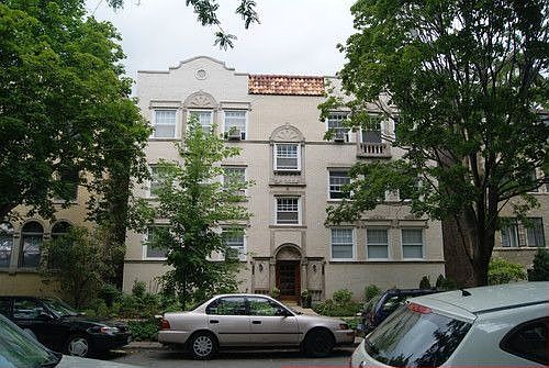 1st image of 2326 W Farwell Ave