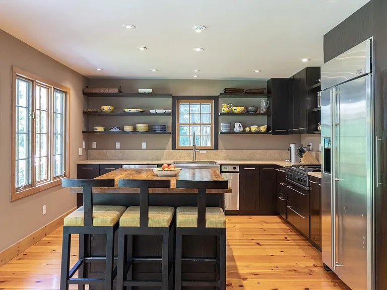 145 Sandy Hollow Rd — Photo 8