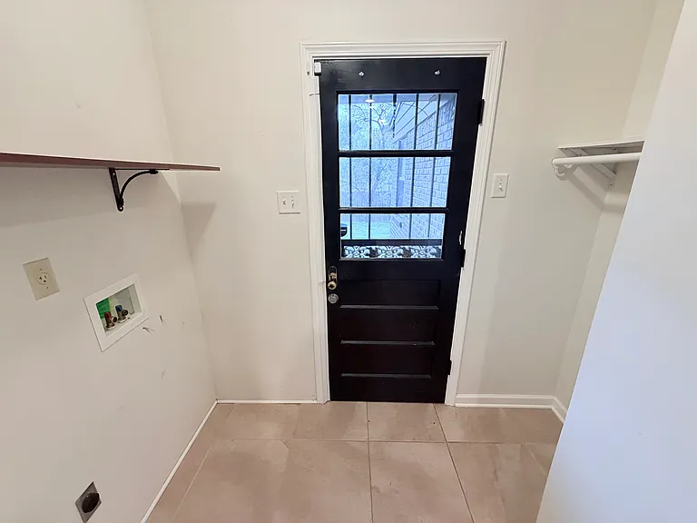4922 Amboy Rd — Photo 8