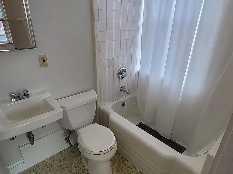 42 N State St #9A — Photo 12