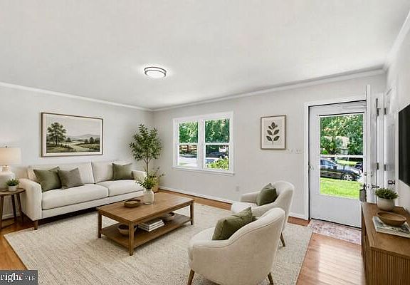 3rd image of 1 Adams Ave