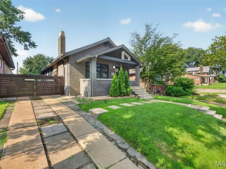 7122 Nashville Ave — Photo 5