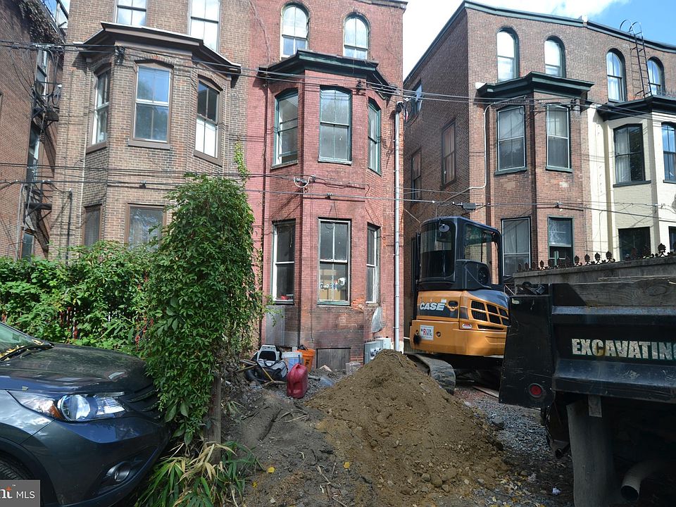 1st image of 2308 Delancey Pl #2