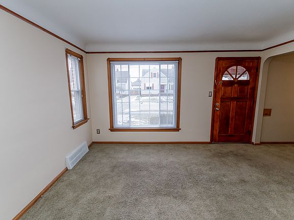 3rd image of 8406 Deerfield Dr