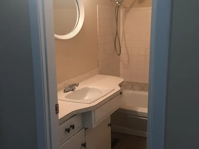 1162 S Bruce Ave — Photo 9