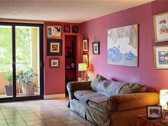 2nd image of 8101 Byron Ave APT 201
