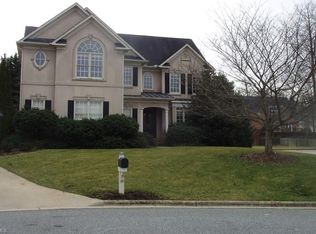 20 Stonecreek Ct, Greensboro, NC 27455