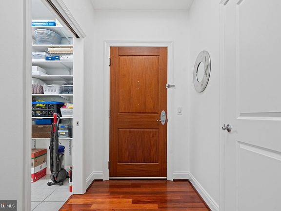 3rd image of 513 W Broad St APT 207