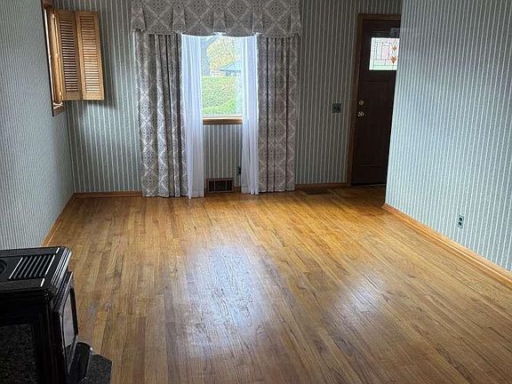 2nd image of 1634 North Avenue