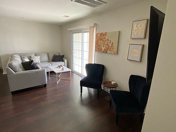4th image of 142 Lionheart Ln #142