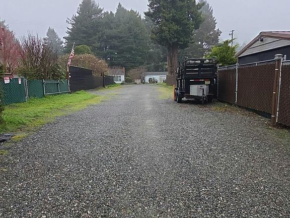 5th image of 4092 Excelsior Rd